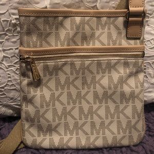 MK MICHAEL KORS CROSSBODY